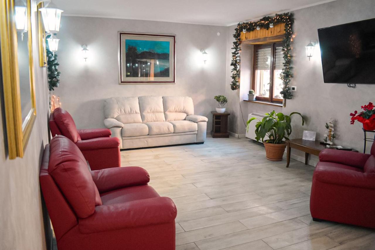 Lo Sciatore Hotel & Restaurant Camigliatello Silano Bagian luar foto