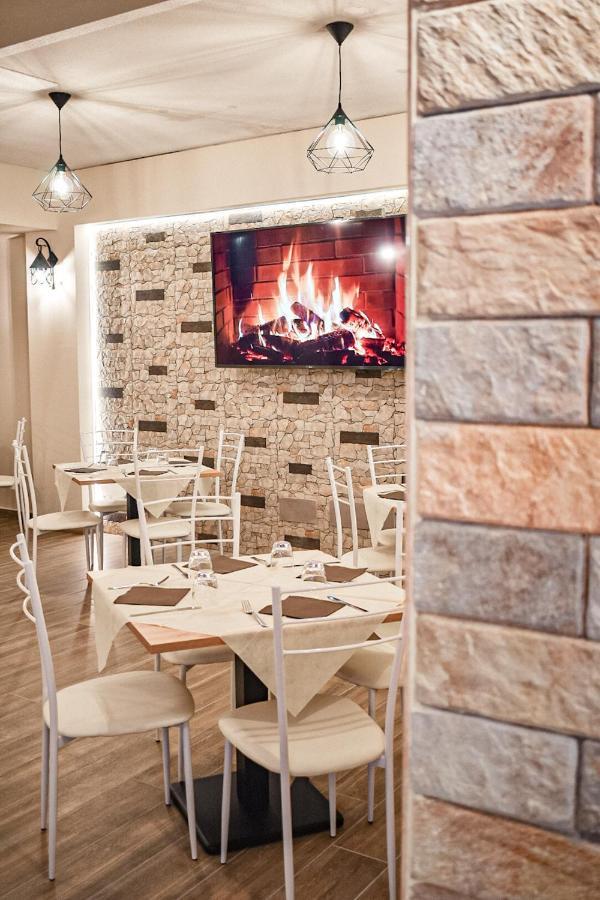 Lo Sciatore Hotel & Restaurant Camigliatello Silano Bagian luar foto